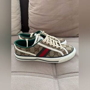 Gucci Beige and Green Sneakers